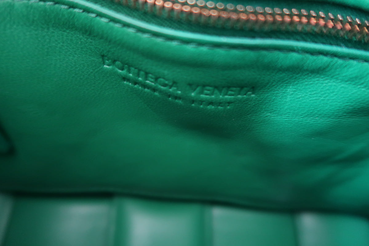 Bottega Veneta Padded Cassette Bag - Green