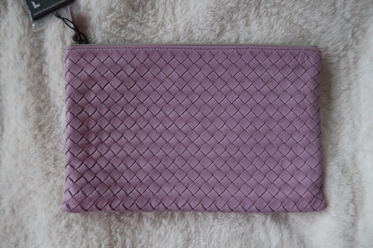 Bottega Clutch