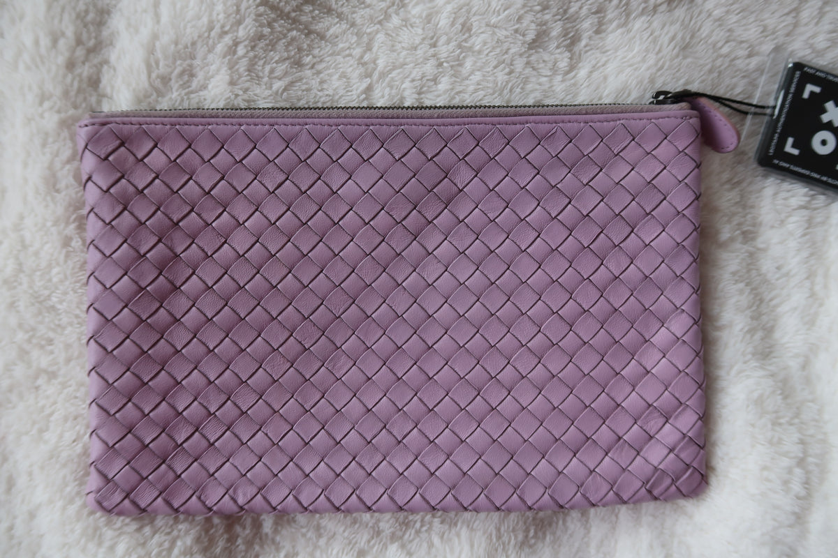 Bottega Clutch