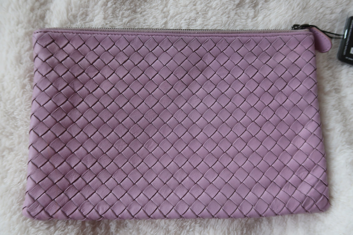 Bottega Clutch