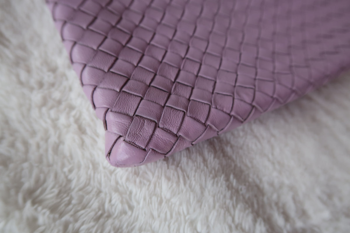 Bottega Clutch