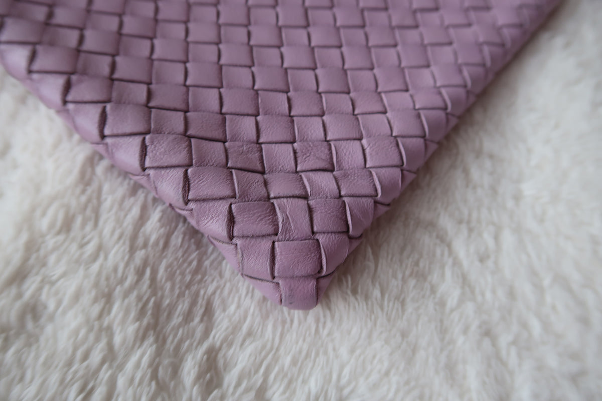 Bottega Clutch