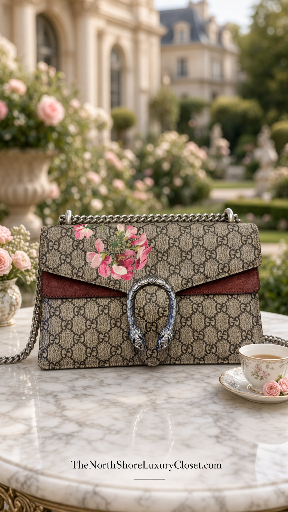Gucci GG Supreme Dionysus shoulder bag featuring a Blooms print and a distinctive silver-tone tiger head clasp.