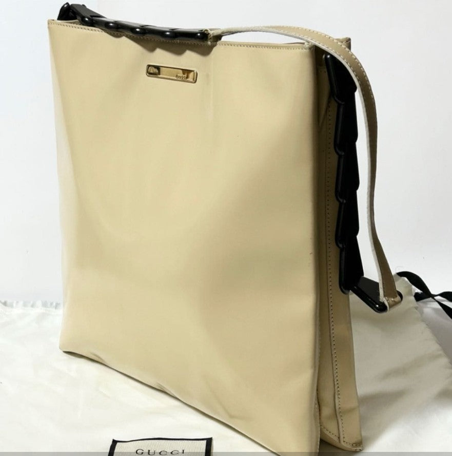 NOT SOLD OUT Coming Soon. Vintage GUCCI by Tom Ford Chain Patent Leather Shoulder Bag, Beige - additional view 2