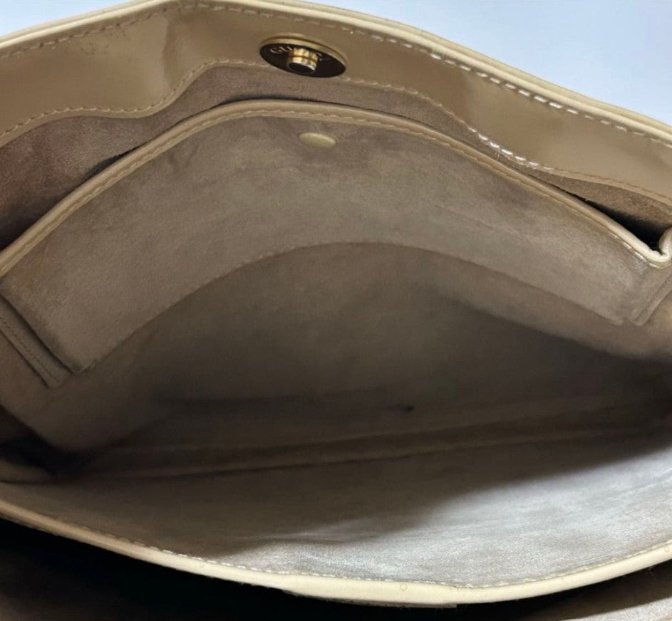 NOT SOLD OUT Coming Soon. Vintage GUCCI by Tom Ford Chain Patent Leather Shoulder Bag, Beige - additional view 8