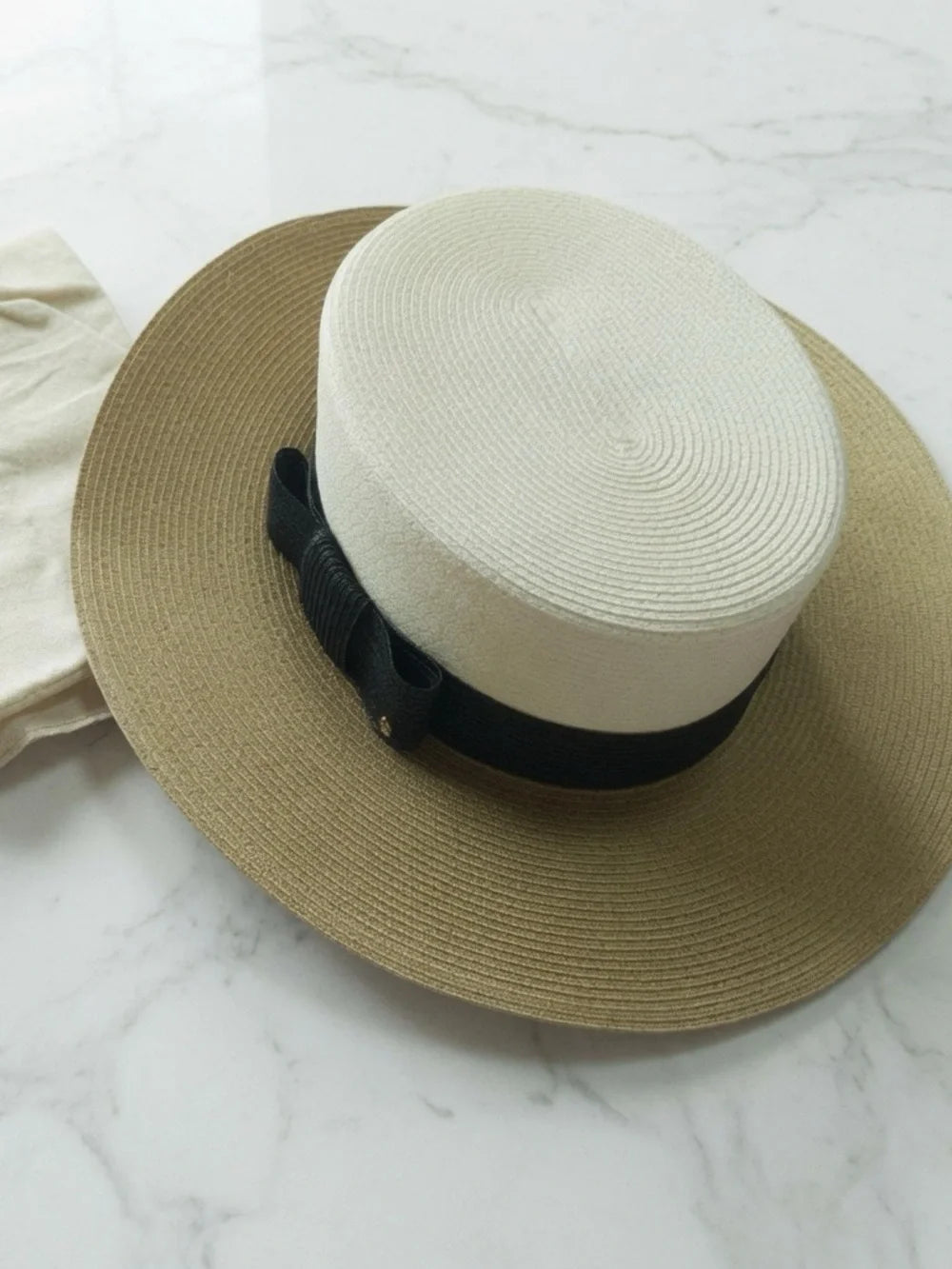 Gucci Two-Tone Straw Sun Beach Vacation Hat - additional view 2