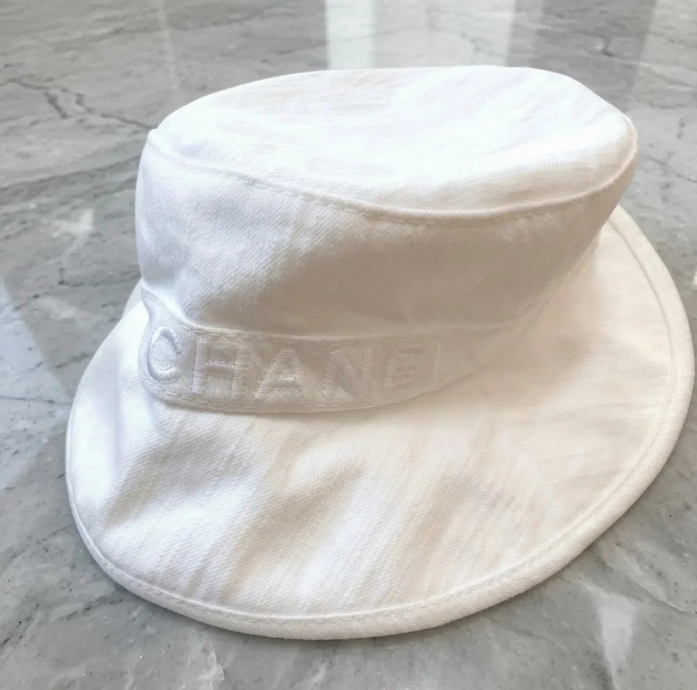 CHANEL White Denim Cotton Bucket Hat New Unused Size Medium Summer Hat
