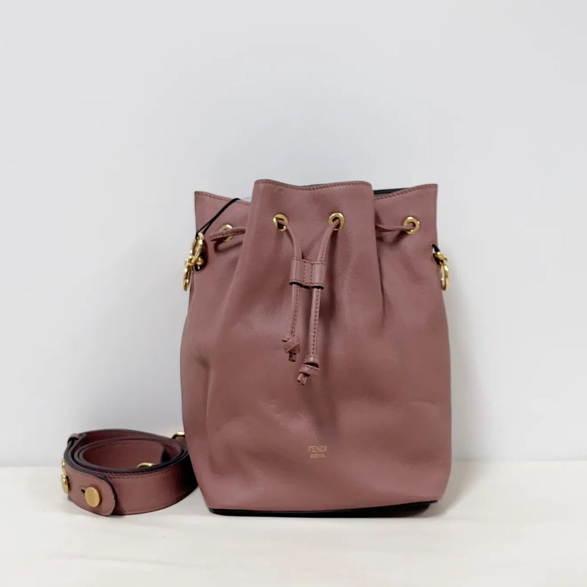 Fendi Mauve Pink Leather Bucket bag