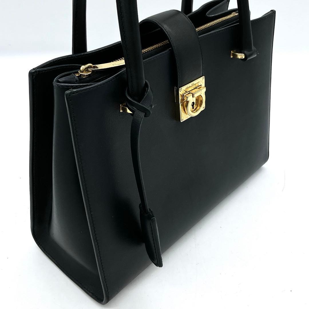 Ferragamo Juliette Lock Story Tote - additional view 3