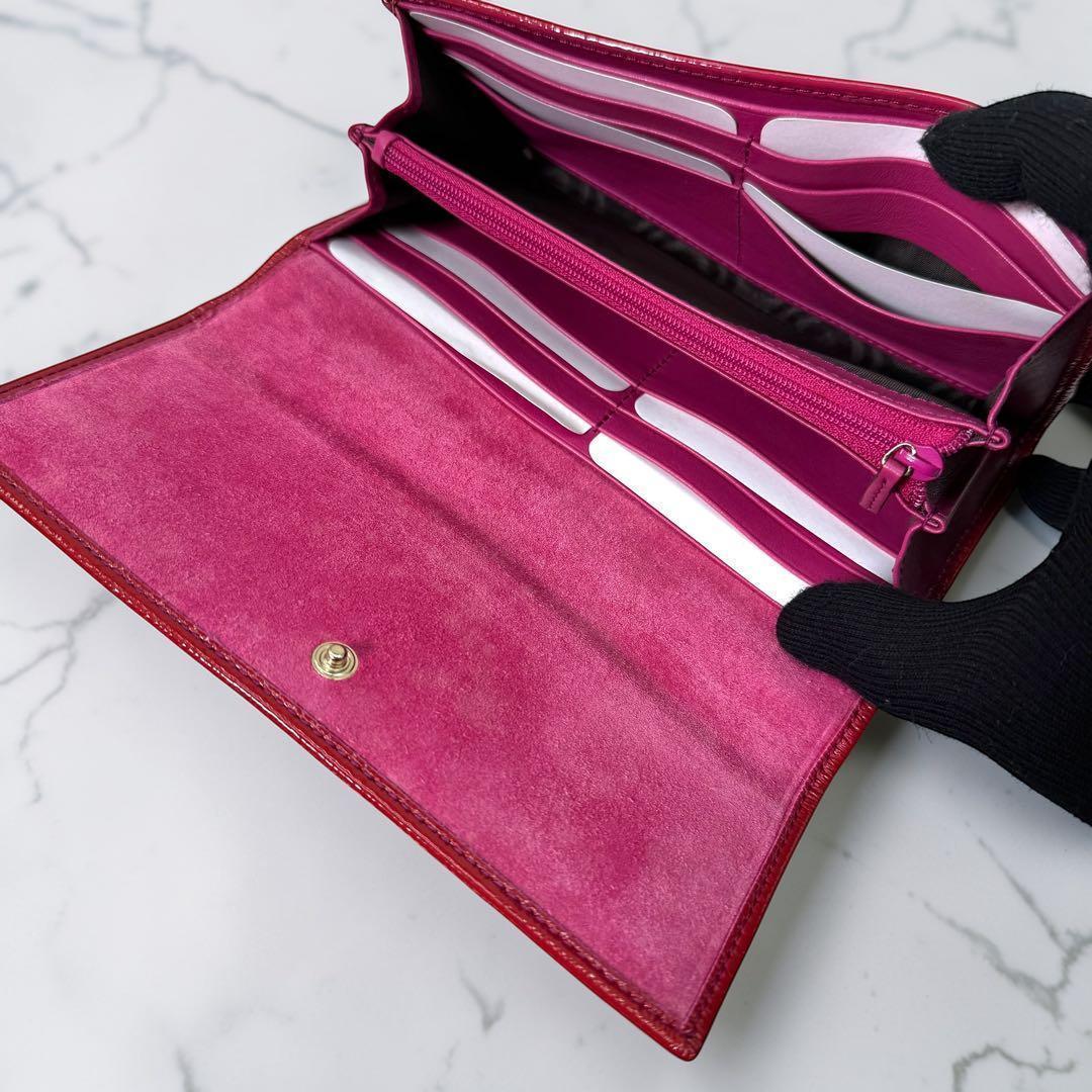 Gucci Interlocking Soho Bi-fold Wallet, Patent Leather - additional view 2