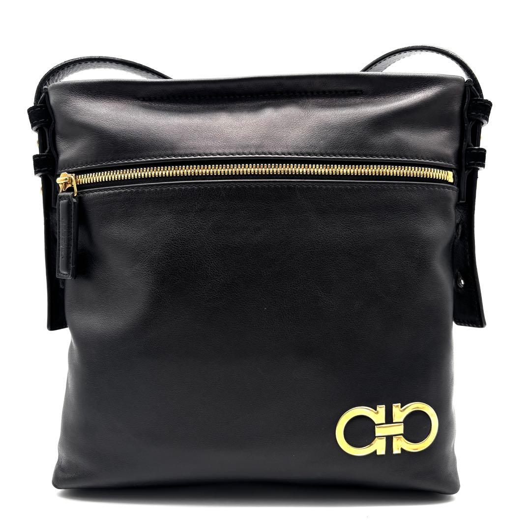 Salvatore Ferragamo Gancini Smooth Calf Leather Messenger Bag – Black