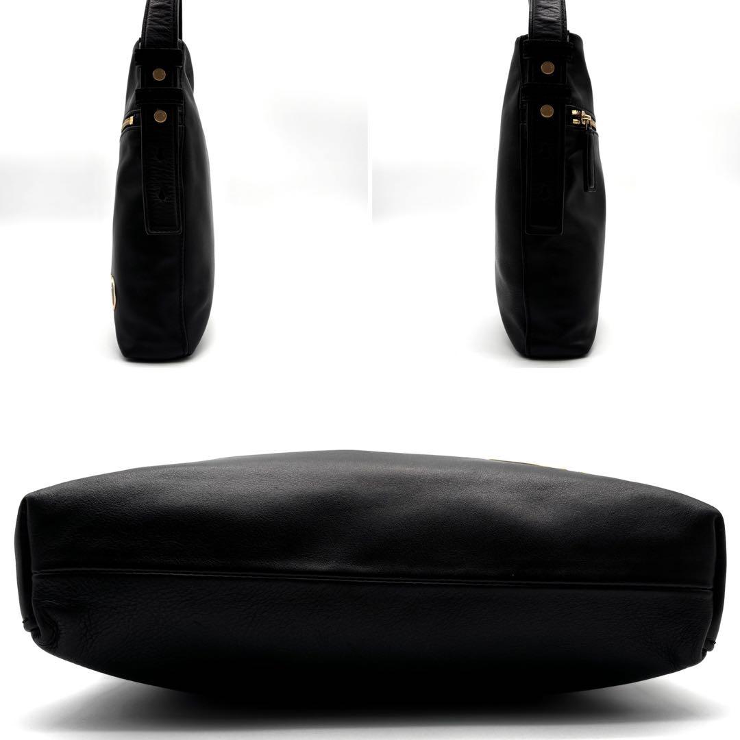 Salvatore Ferragamo Gancini Smooth Calf Leather Messenger Bag – Black